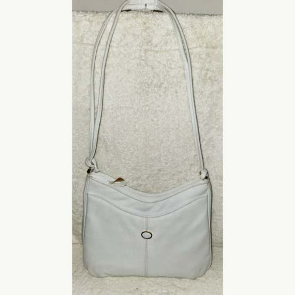 NEW WHITE SHOULDER HANDBAG, GOLD TONE HAEDWARE, 12.5X9X3.5 WITH AN 18" STRAP